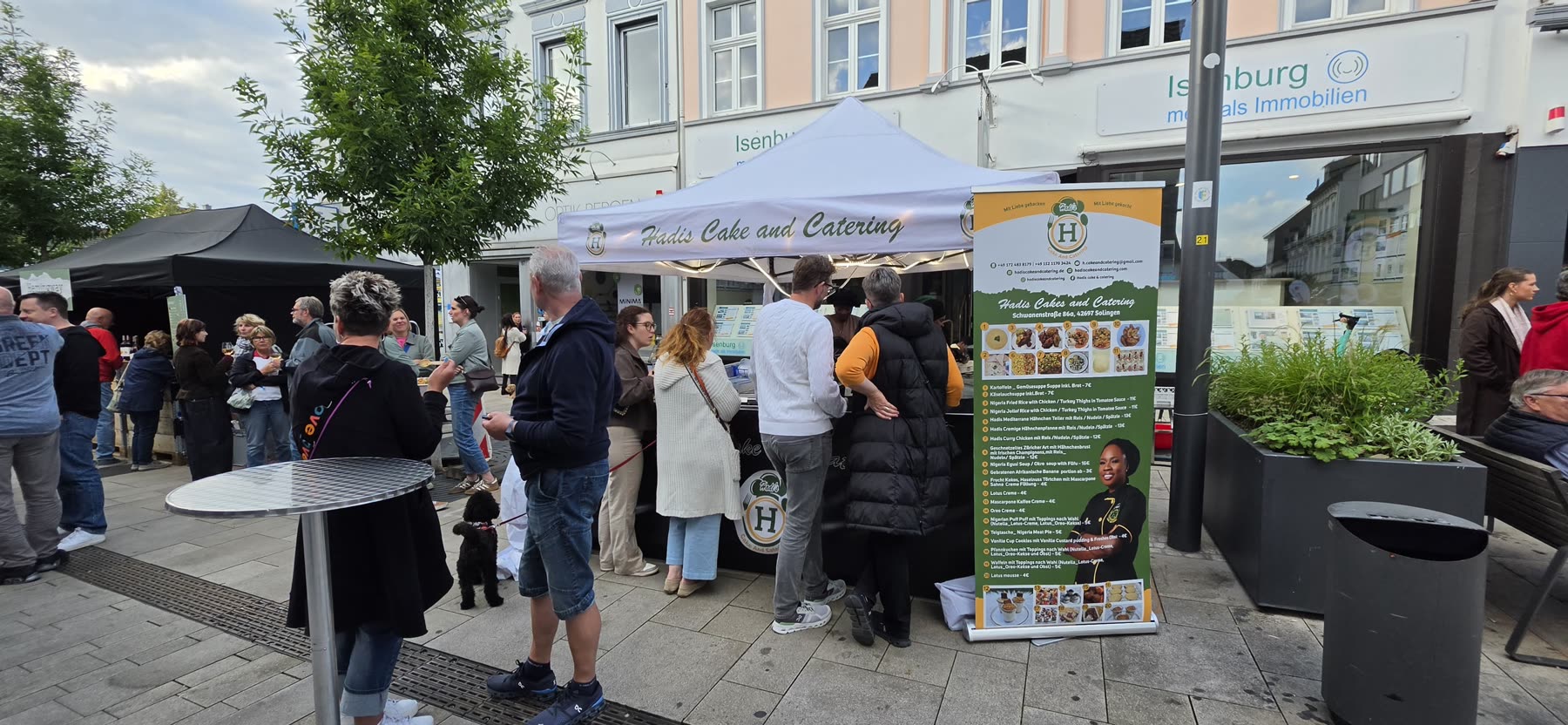 Cateringstand bei einer Veranstaltung im Freien
